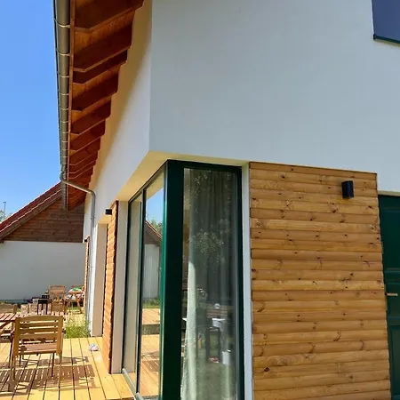 Liwia Park House *