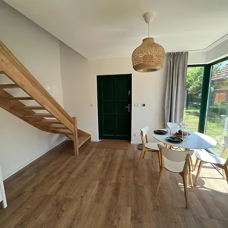 بيت خشبي Liwia Park House
