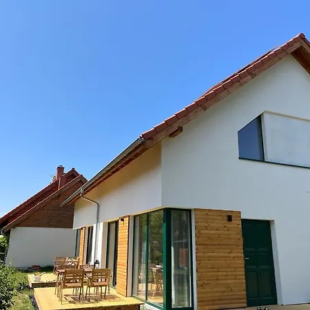 Liwia Park House *