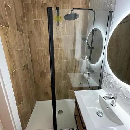 Liwia Park House بيت خشبي