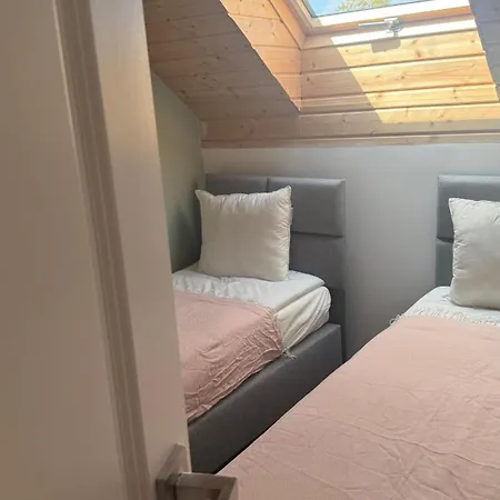 Liwia Park House بيت خشبي
