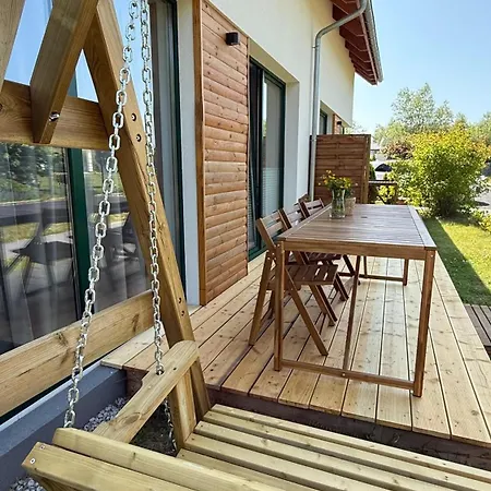 بيت خشبي Liwia Park House *